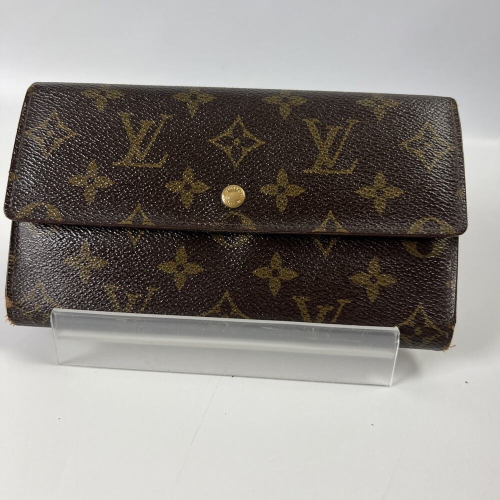 LOUIS VUITTON Porte Tresor International Monogram Canvas